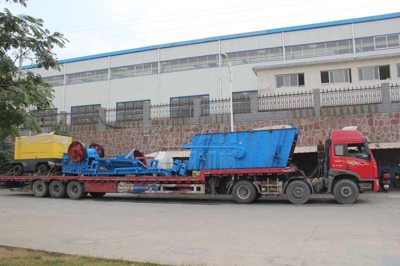 screen and jaw crusher.jpg